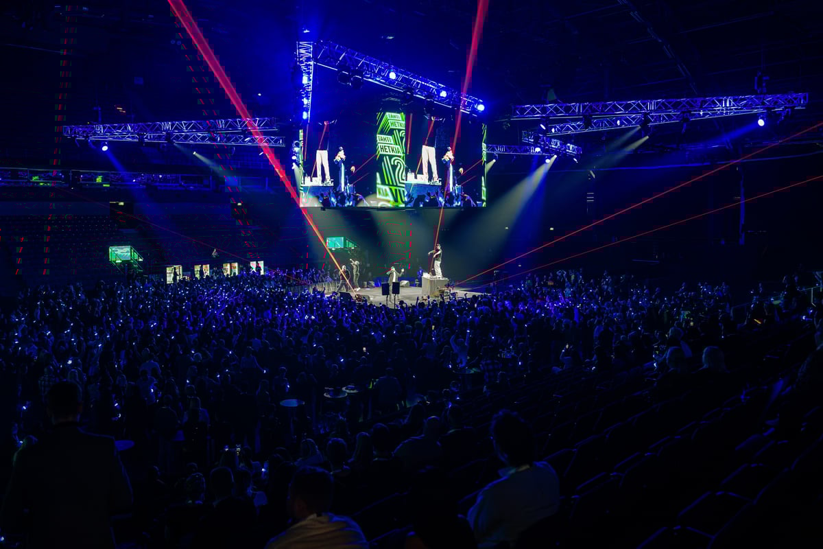 401 HOK-ELANTO 120 VUOTTA! 1200 x 800 401 HOK-ELANTO 120 VUOTTA! 1200 x 800